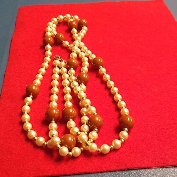 Faux Pearl Brown & Gold Beaded Long Necklace Cottagecore Grandmacore - Picture 8 of 8